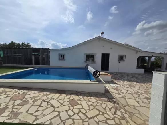 3-bedroom Detached Villa In Sax, Spain (127 M²)