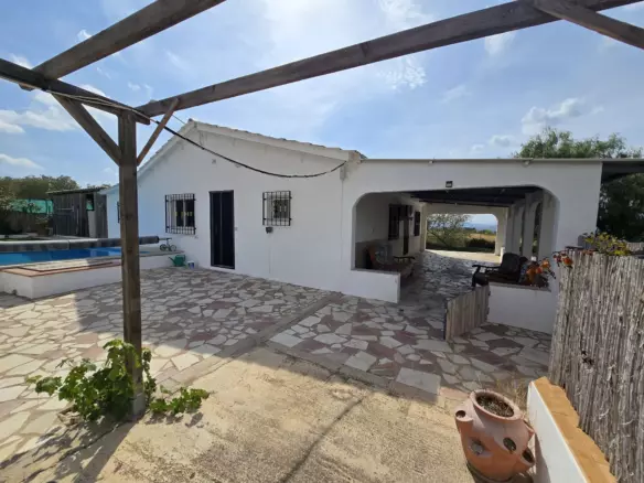 3-bedroom Detached Villa In Sax, Spain (127 M²)