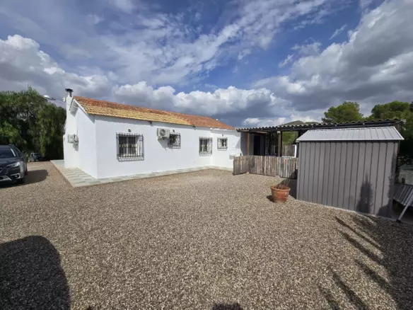 3-bedroom Detached Villa In Sax, Spain (127 M²)