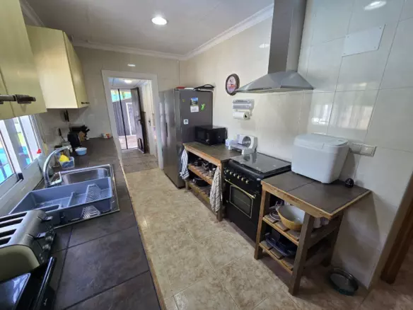 3-bedroom Detached Villa In Sax, Spain (127 M²)