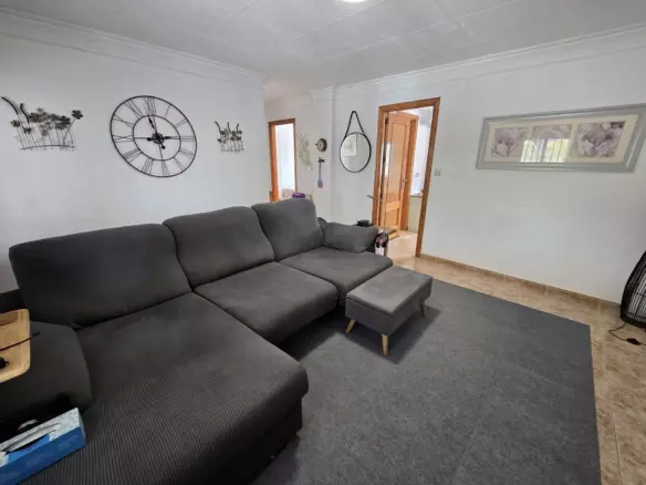3-bedroom Detached Villa In Sax, Spain (127 M²)