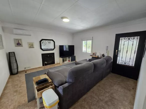 3-bedroom Detached Villa In Sax, Spain (127 M²)