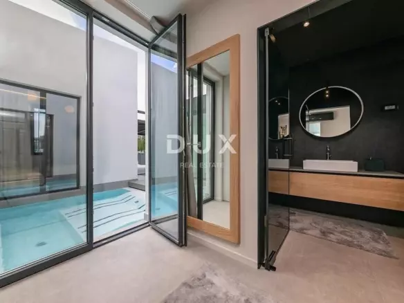 4-bedroom Villa In Poreč, Croatia (280 M²)