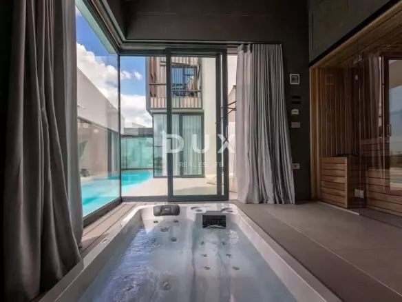 4-bedroom Villa In Poreč, Croatia (280 M²)