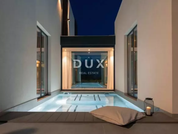 4-bedroom Villa In Poreč, Croatia (280 M²)
