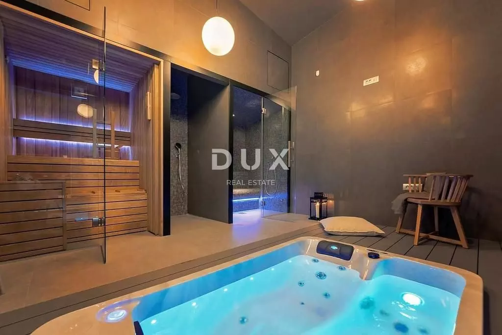 4-bedroom Villa In Poreč, Croatia (280 M²)