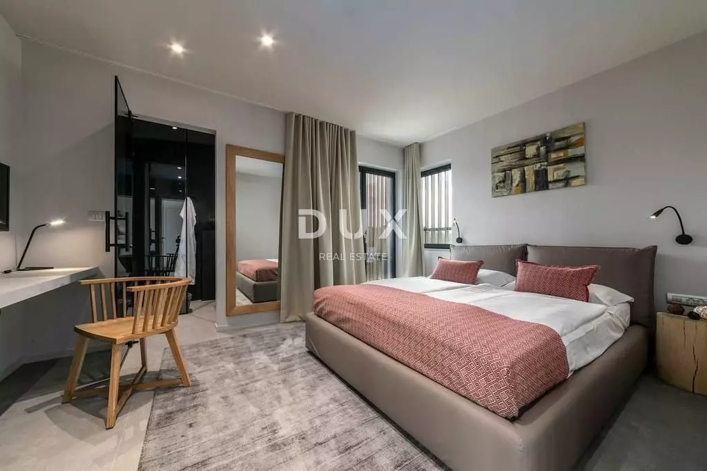 4-bedroom Villa In Poreč, Croatia (280 M²)