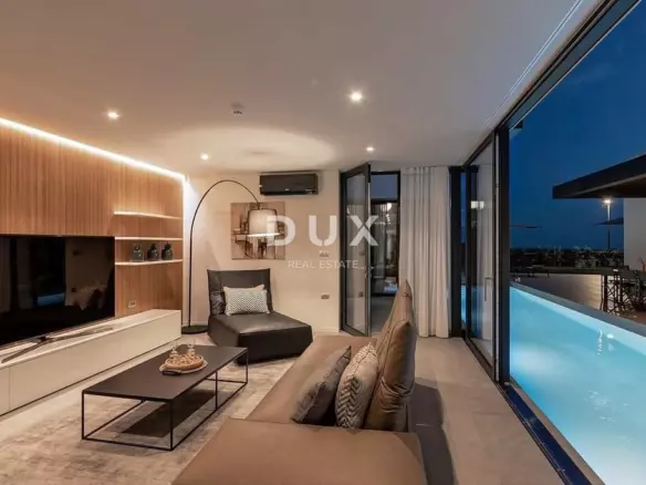 4-bedroom Villa In Poreč, Croatia (280 M²)