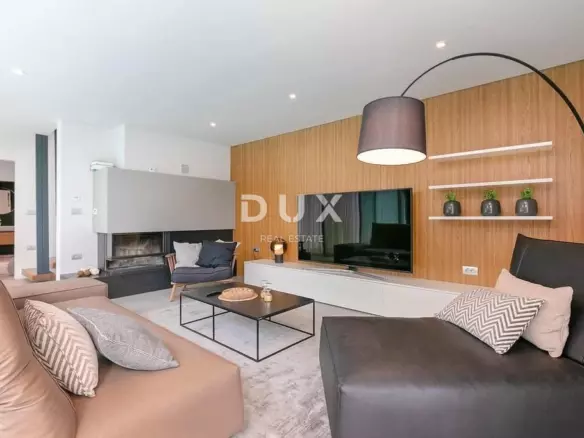 4-bedroom Villa In Poreč, Croatia (280 M²)