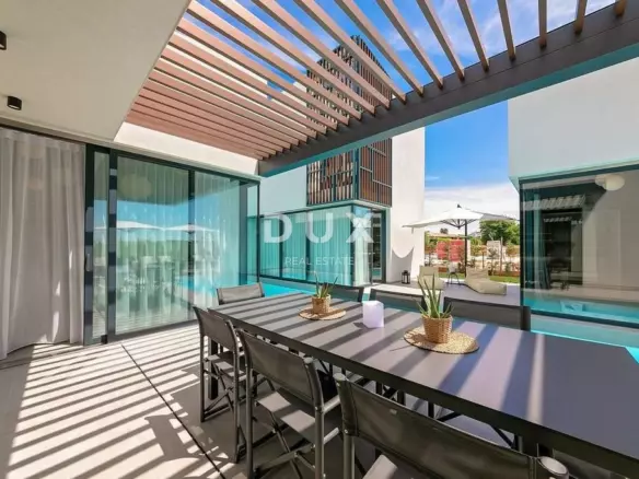 4-bedroom Villa In Poreč, Croatia (280 M²)
