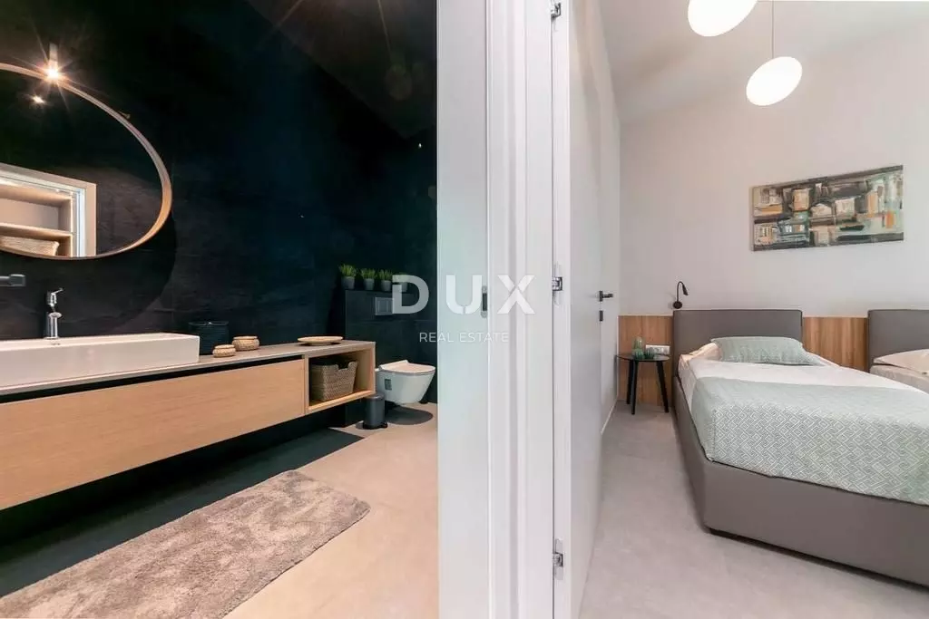 4-bedroom Villa In Poreč, Croatia (280 M²)