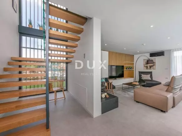 4-bedroom Villa In Poreč, Croatia (280 M²)