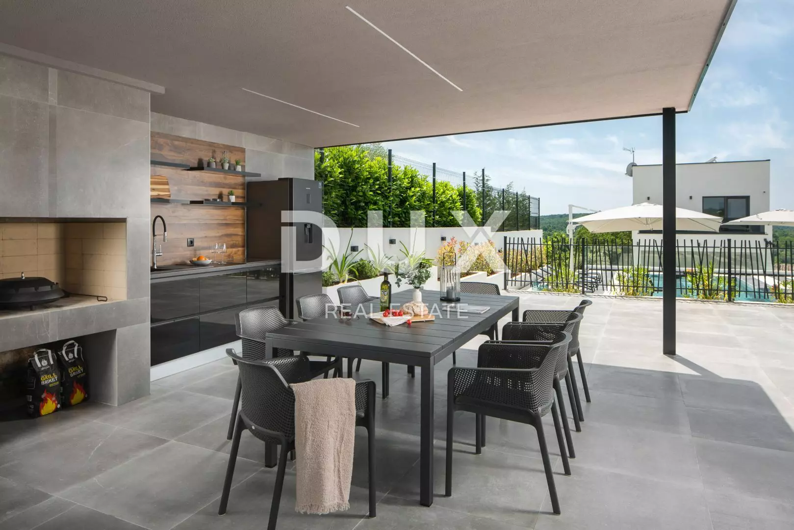 4-bedroom Villa In Flengi, Croatia (203 M²)