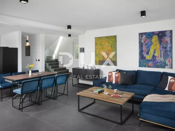4-bedroom Villa In Flengi, Croatia (203 M²)