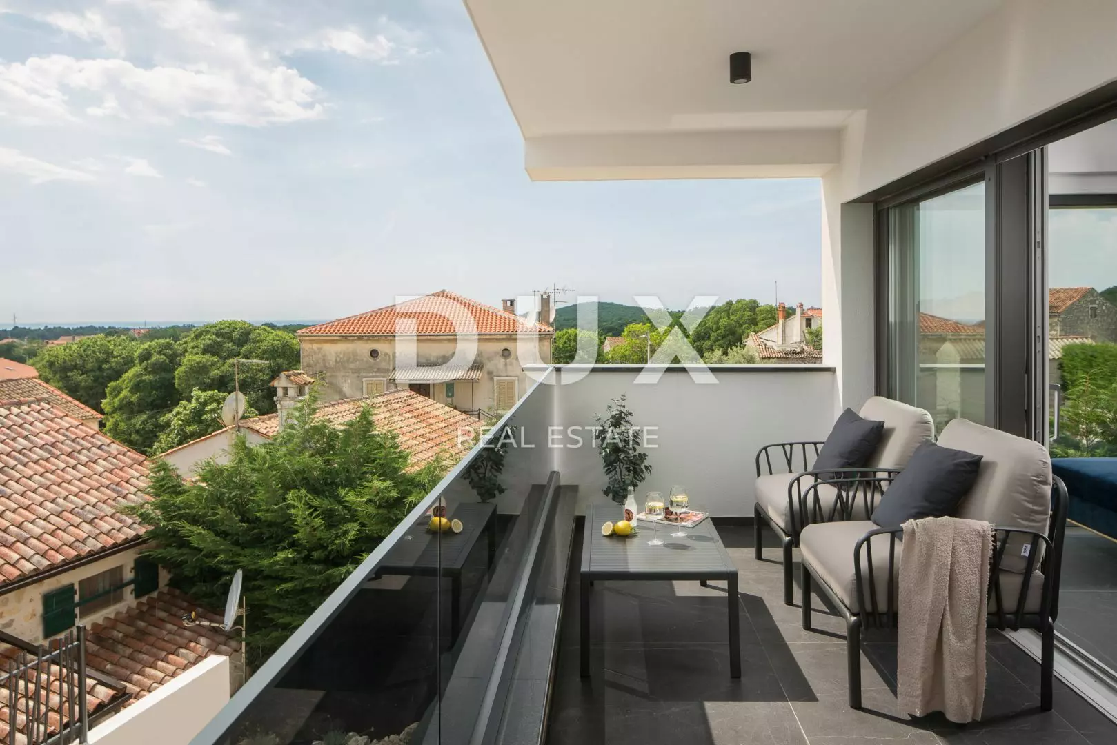 4-bedroom Villa In Flengi, Croatia (203 M²)