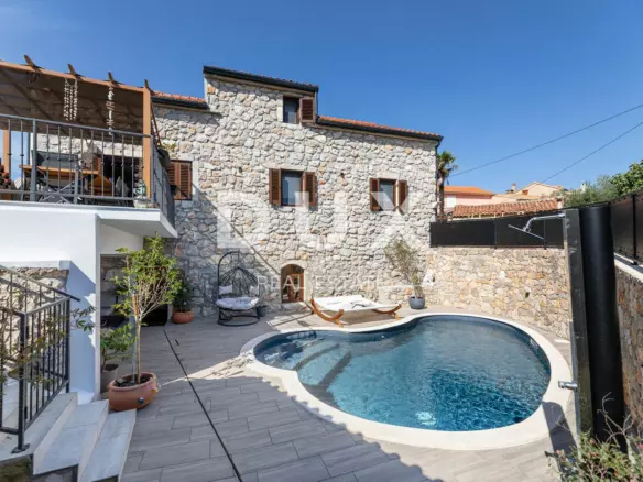 3-bedroom Villa In Risika, Croatia (257 M²)