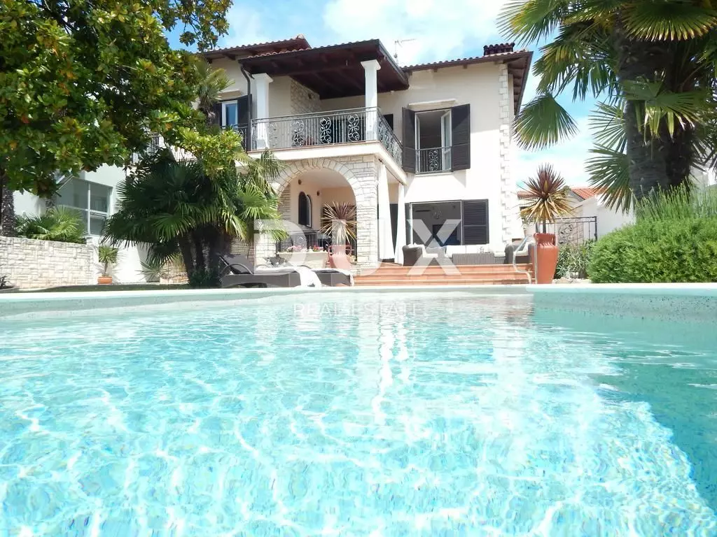 8-bedroom Villa In Umag, Croatia (480 M²)