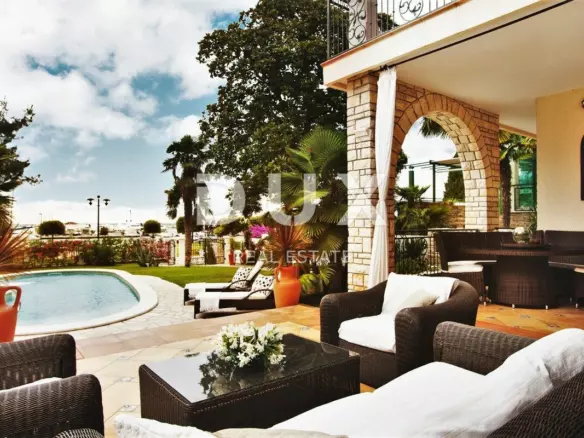 8-bedroom Villa In Umag, Croatia (480 M²)