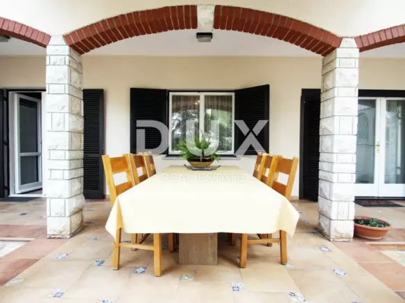 8-bedroom Villa In Umag, Croatia (480 M²)