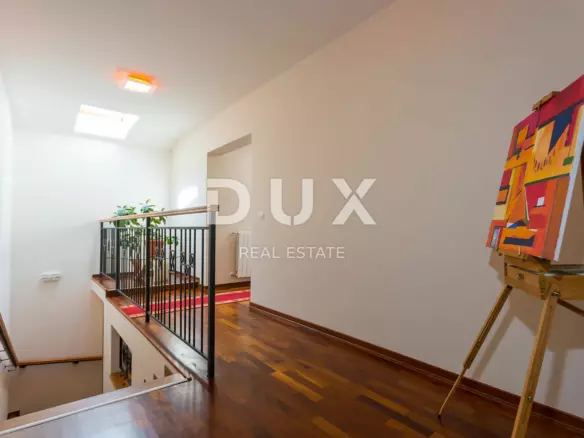 12-bedroom Detached House In Novigrad, Croatia (900 M²)