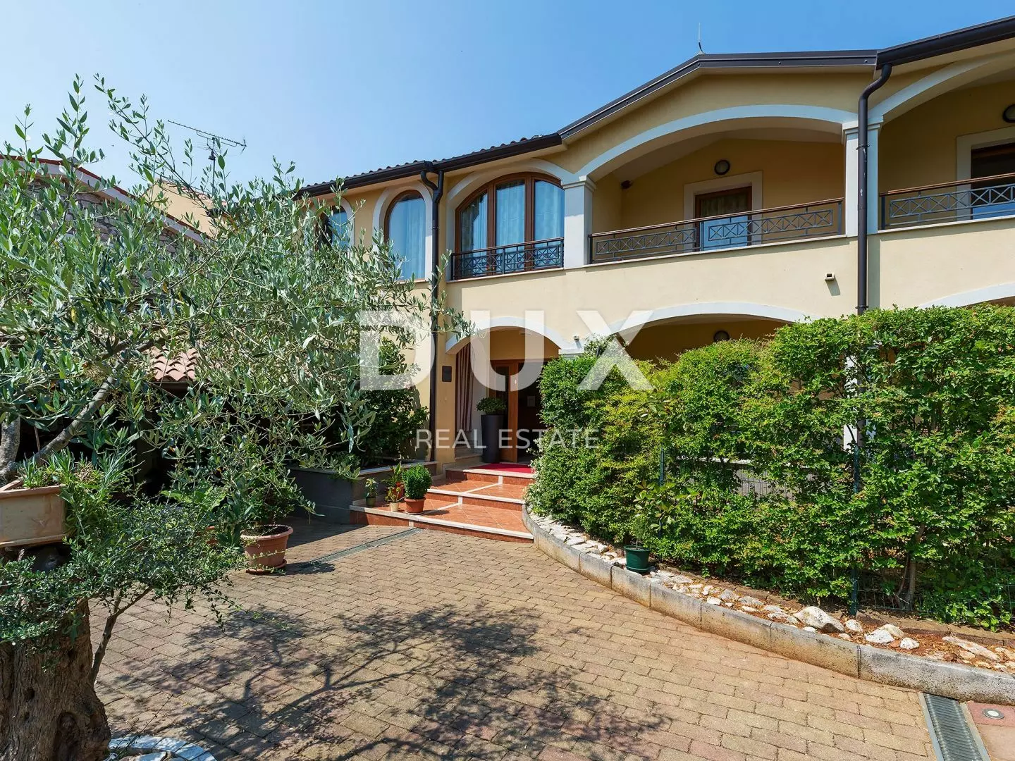 1652095593_051_manuel_paljuh-a478e2 12-bedroom Detached House In Novigrad, Croatia (900 M²)