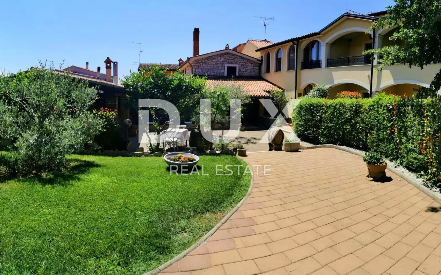 12-bedroom Detached House In Novigrad, Croatia (900 M²)