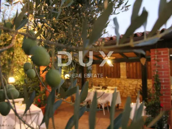 12-bedroom Detached House In Novigrad, Croatia (900 M²)