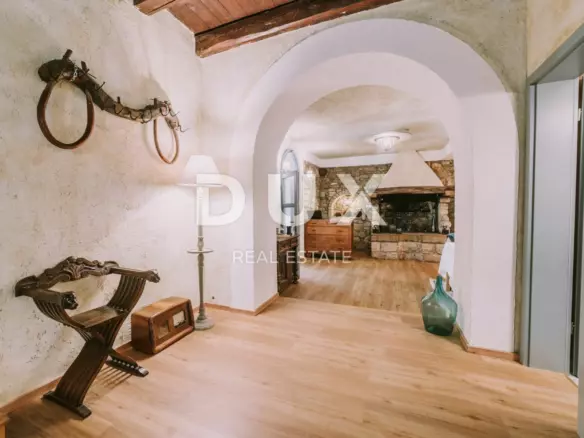 12-bedroom Detached House In Novigrad, Croatia (900 M²)