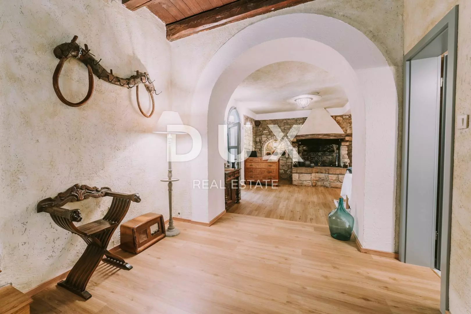 1652095787_kolo-9-of-66-a0cc47 12-bedroom Detached House In Novigrad, Croatia (900 M²)