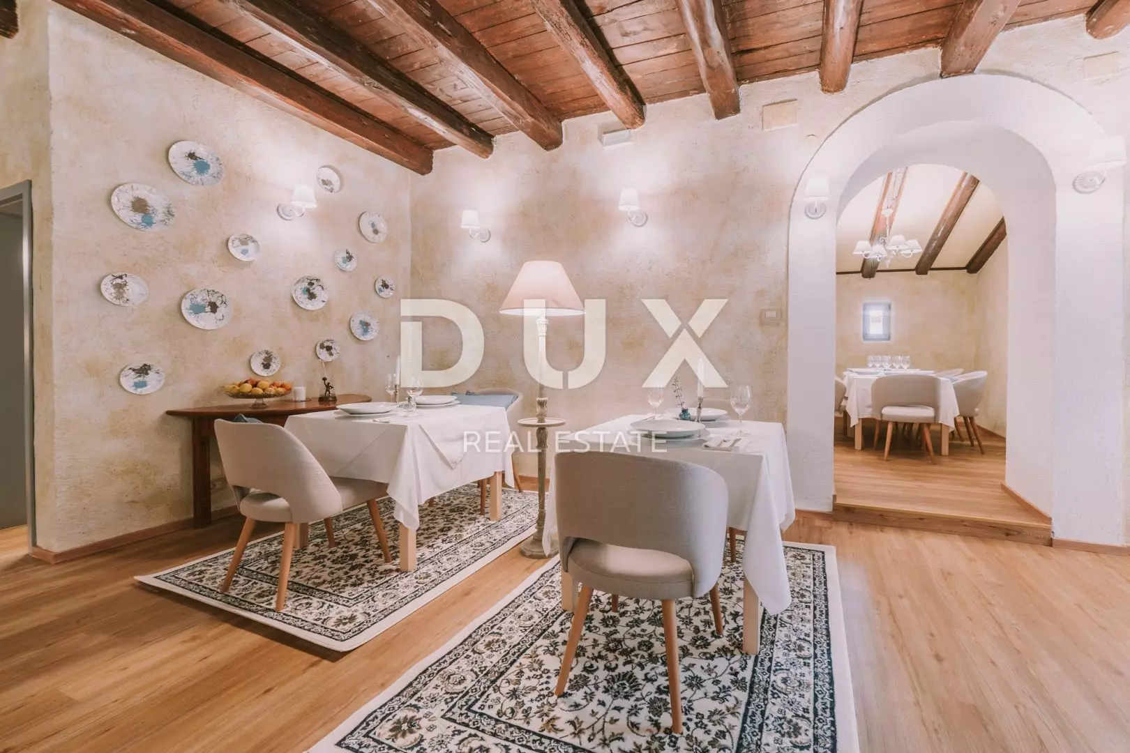 1652095815_kolo-3-902e29 12-bedroom Detached House In Novigrad, Croatia (900 M²)