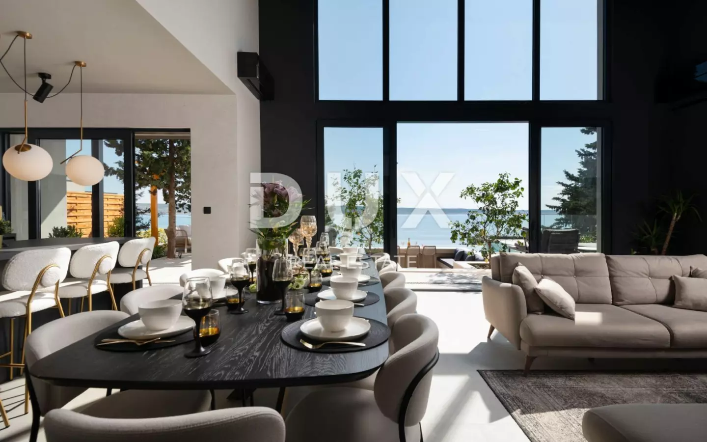 6-bedroom Villa In Starigrad, Croatia (250 M²)
