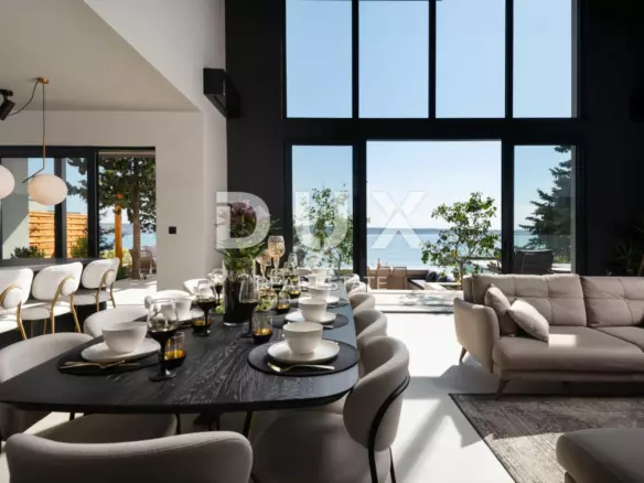 6-bedroom Villa In Starigrad, Croatia (250 M²)