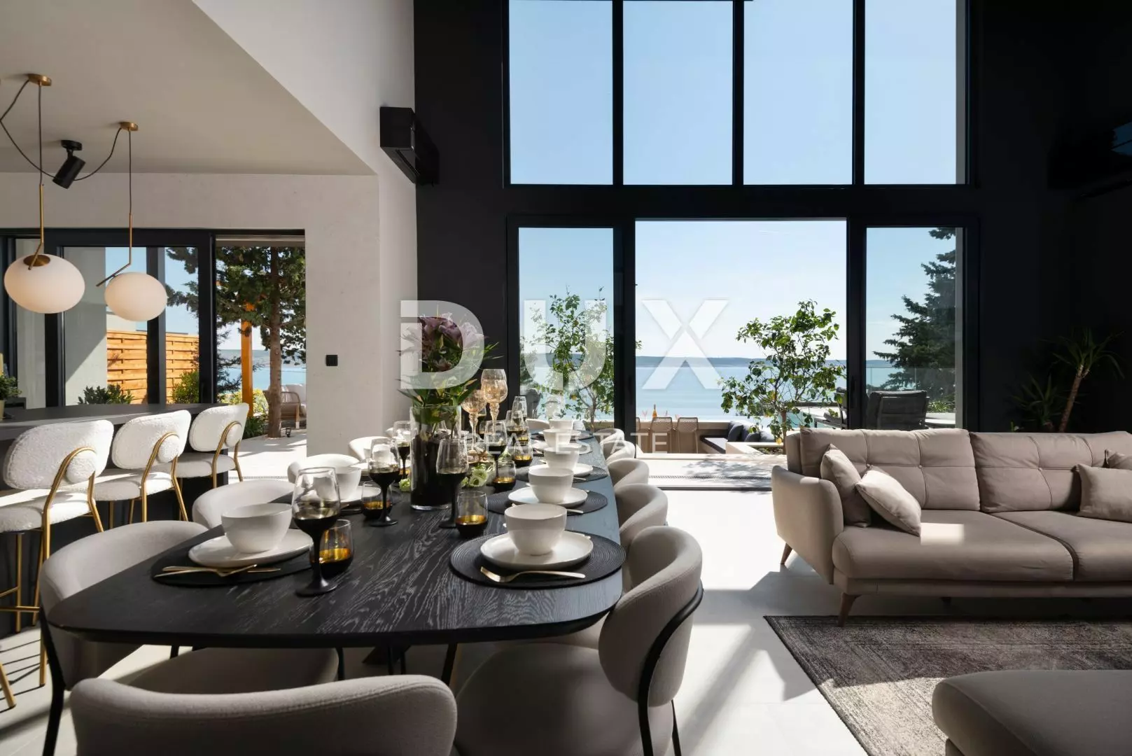 6-bedroom Villa In Starigrad, Croatia (250 M²)