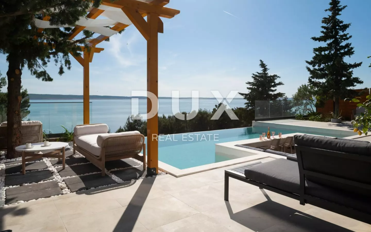 6-bedroom Villa In Starigrad, Croatia (250 M²)