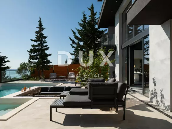 6-bedroom Villa In Starigrad, Croatia (250 M²)