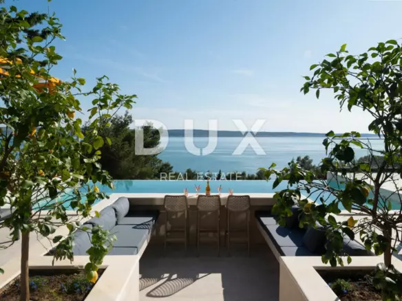 6-bedroom Villa In Starigrad, Croatia (250 M²)