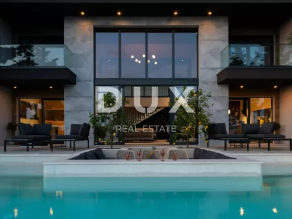 6-bedroom Villa In Starigrad, Croatia (250 M²)