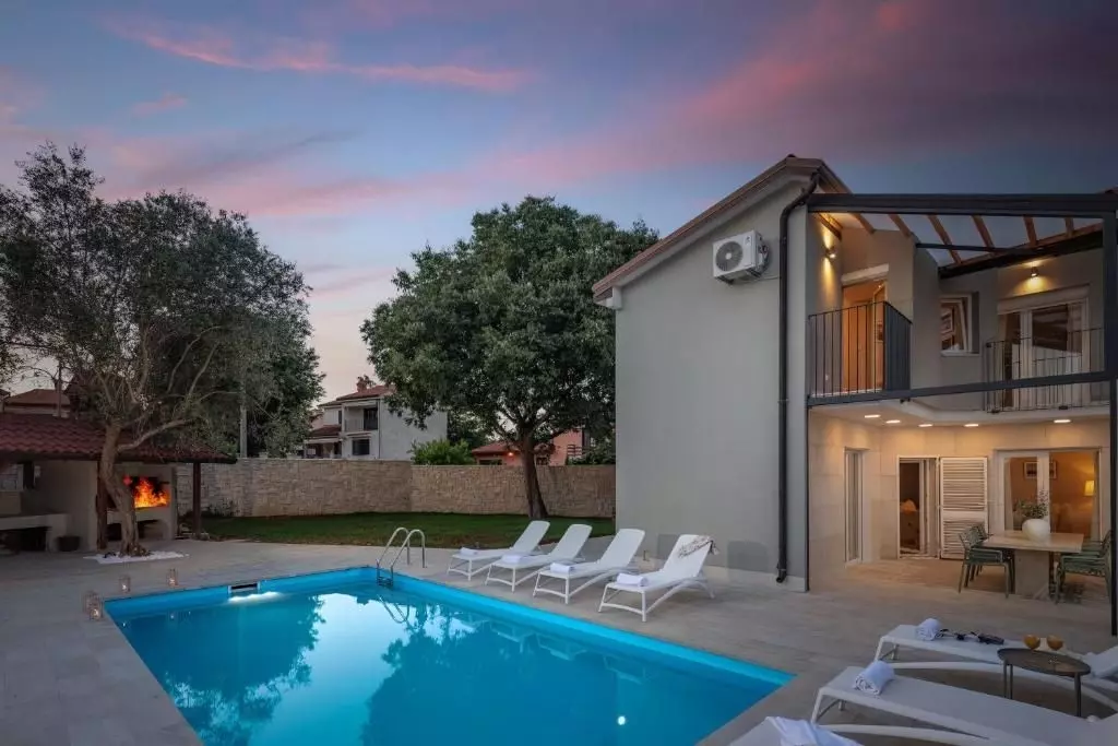 4-bedroom Villa In Brtonigla, Croatia (165 M²)