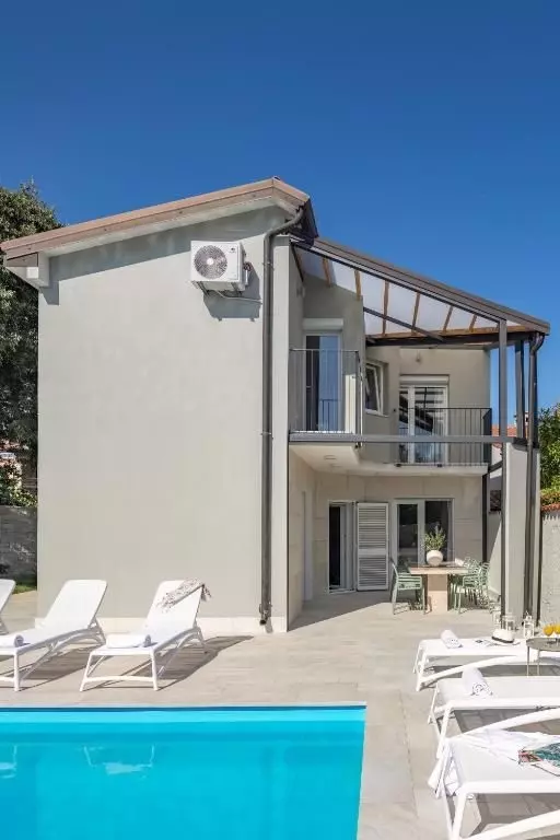 4-bedroom Villa In Brtonigla, Croatia (165 M²)