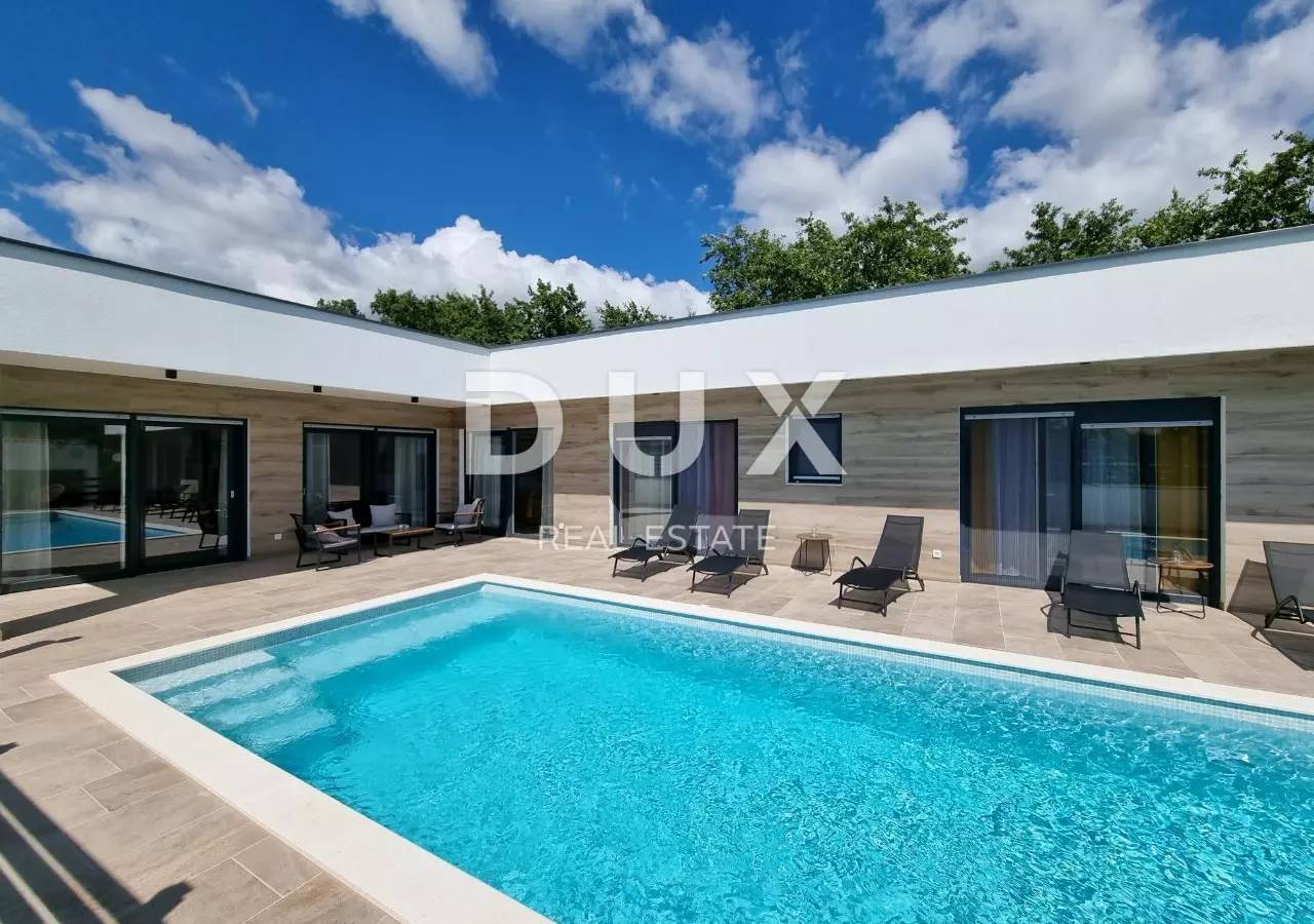 3-bedroom Villa In Svetvinčenat, Croatia (220 M²)