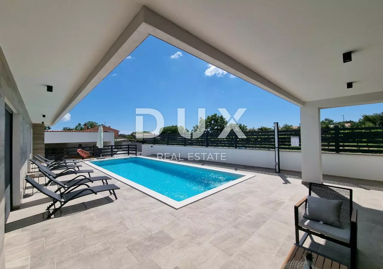 3-bedroom Villa In Svetvinčenat, Croatia (220 M²)