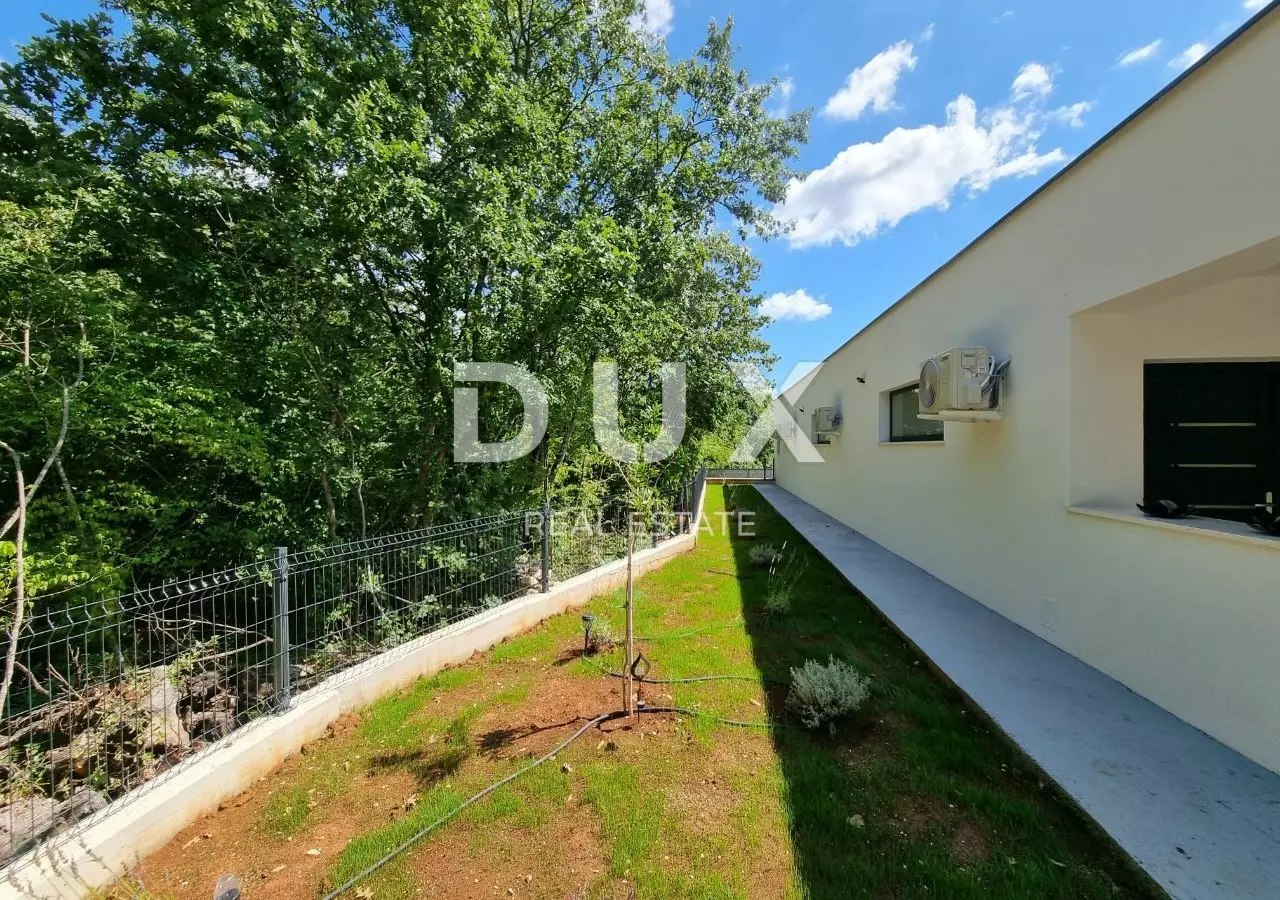 3-bedroom Villa In Svetvinčenat, Croatia (220 M²)