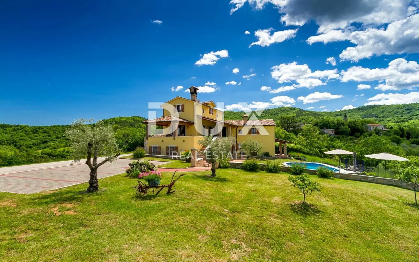 4-bedroom Detached House In Motovun, Croatia (300 M²)