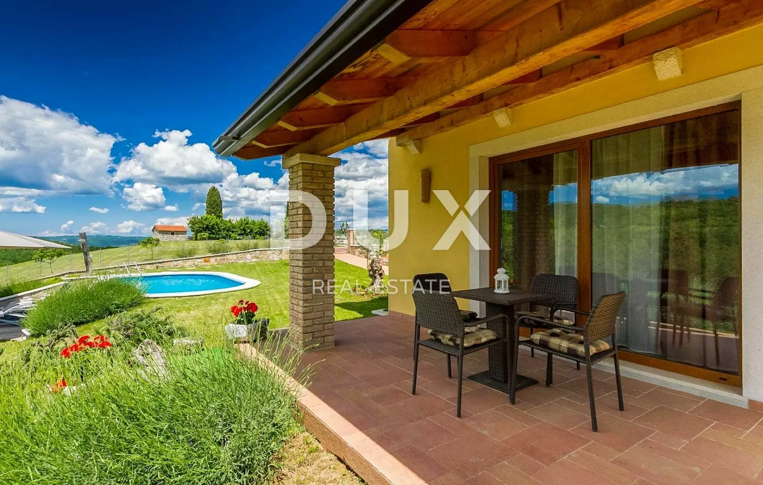 1700267184_croatia-istria-real-estate-for-sale-65-e97081 4-bedroom Detached House In Motovun, Croatia (300 M²)