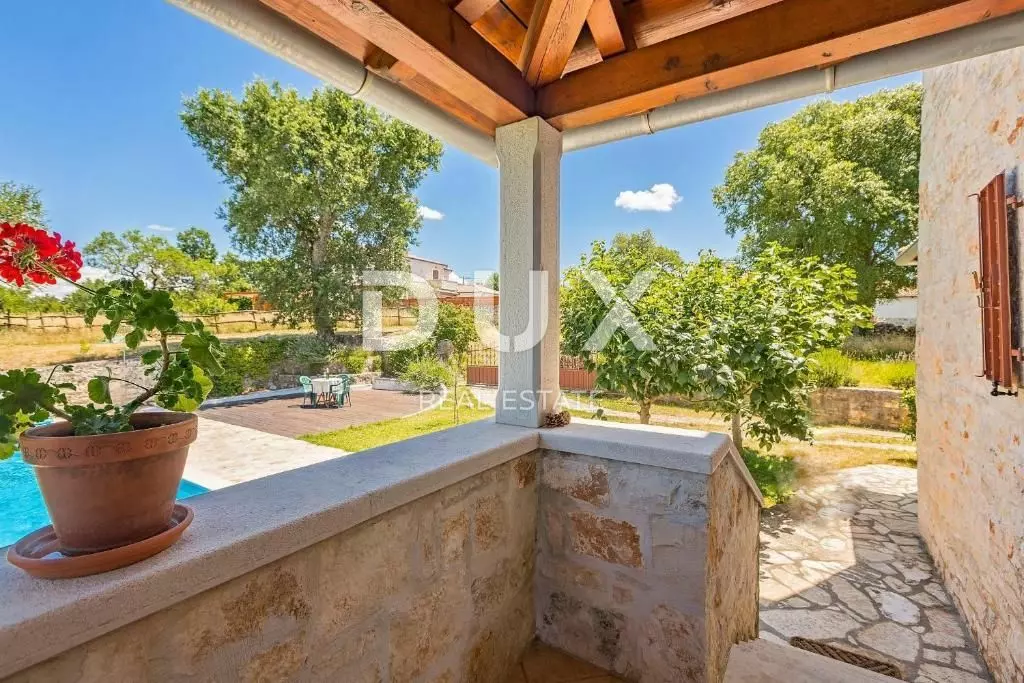 7-bedroom Villa In Višnjan, Croatia (317 M²)