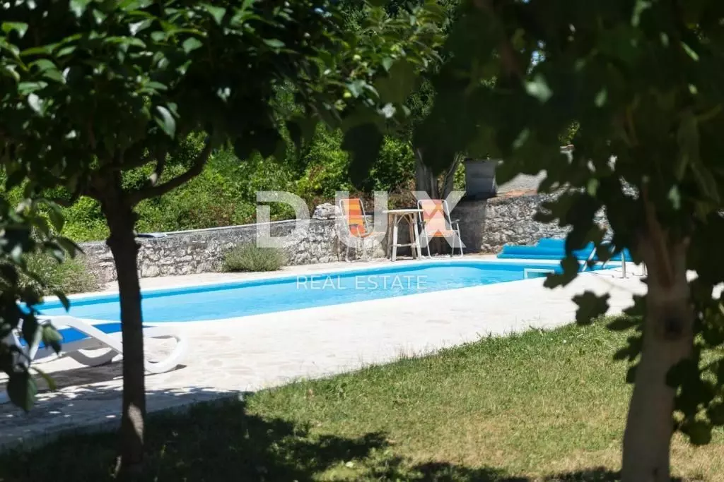 7-bedroom Villa In Višnjan, Croatia (317 M²)