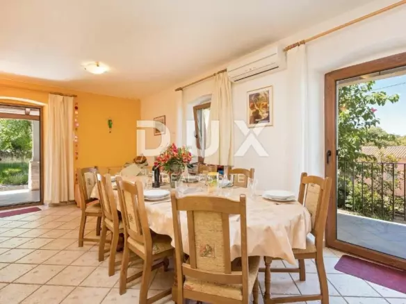 7-bedroom Villa In Višnjan, Croatia (317 M²)