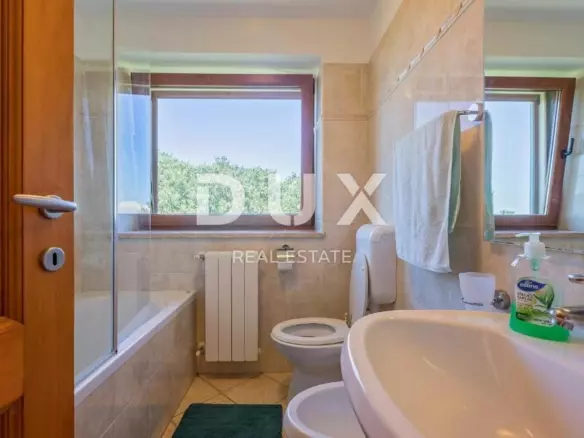 7-bedroom Villa In Višnjan, Croatia (317 M²)