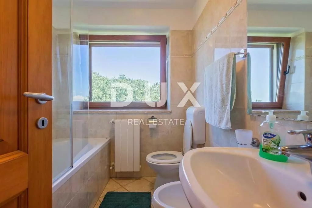 7-bedroom Villa In Višnjan, Croatia (317 M²)