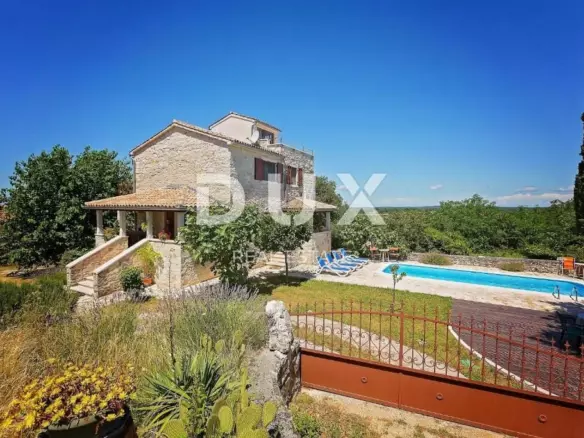 7-bedroom Villa In Višnjan, Croatia (317 M²)